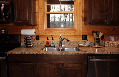 Emory Cabin | 2 Acres of pure paradise with amazing Mountain View’s! Minutes from Emory&Henry