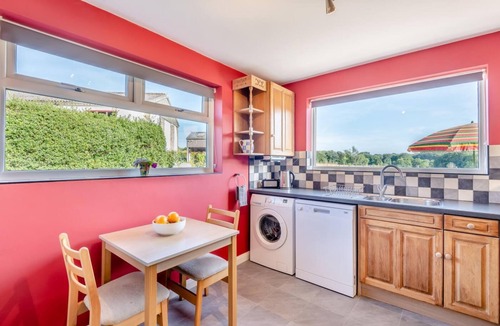 Lamberhurst House | 2 Bed in Tunbridge Wells (oc-tw658)
