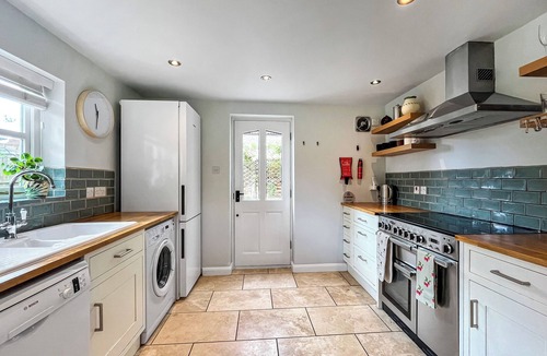 Broughton Gifford Cottage | 2 bedroom accommodation in Broughton Gifford, near Melksham