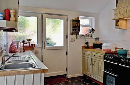 Baycliff Cottage | 2 bedroom accommodation in Baycliff
