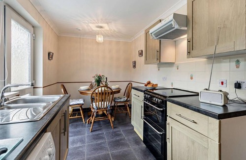 Redruth House | 3 Bed in Redruth (oc-37014)