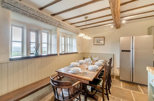 Keighley Cottage | 4 Bed in East Morton (oc-t30809)