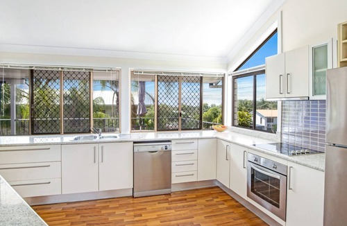 Rainbow Beach House | 40 Rumbalara Avenue - Rainbow Beach. Great location, views to ocean.