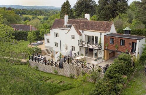 Devizes House | 5 Bed in Devizes oc-s34742