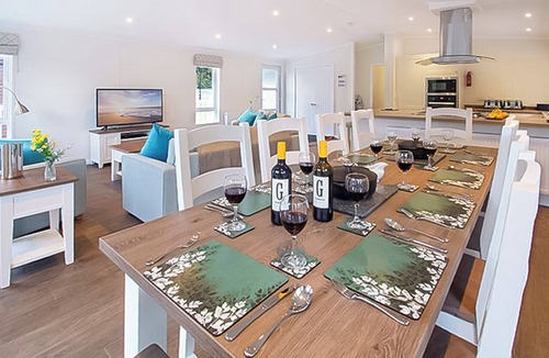 Milford on Sea Ski Chalet | 5 bedroom accommodation in Milford-on-Sea, Nr Lymington