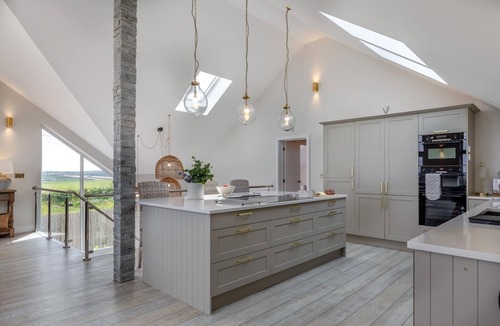Little Petherick Cottage | 6 Bed in High Lanes (oc-r29370)