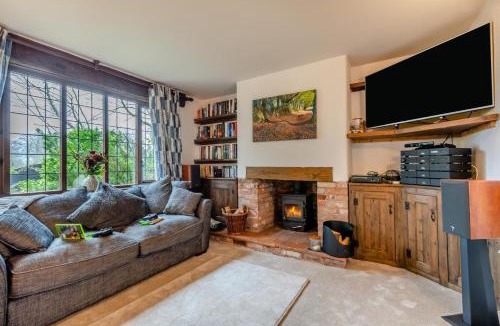 Long Barn House | 6 Bed in Taunton oc-b34095