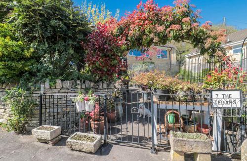 Ozleworth House | 7 The Cedars
