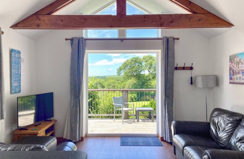 High Street Cottage | A peaceful haven with a summerhouse and just minutes from Mevagissey and Fowey.