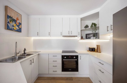 Coolum Beach Apartment | Absolute Beachfront, Panoramic Ocean Views & Whale Season Magic (May–August) 🐳