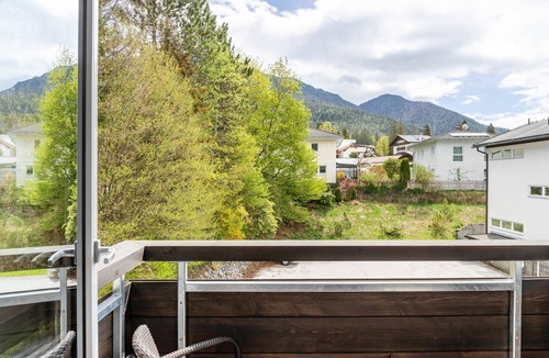 Seefeld in Tirol Apartment | Apartment 'Gipfelblick Seefeld' with Mountain View, Balcony and Wi-Fi