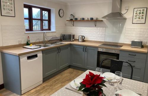 Cornwall House | Barn Conversion with stunning views, sleeps 6
