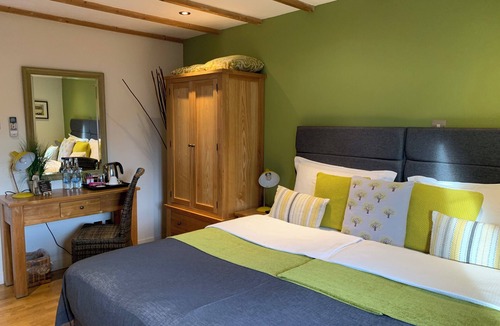 Chard Bed & Breakfast | Bath House Hotel