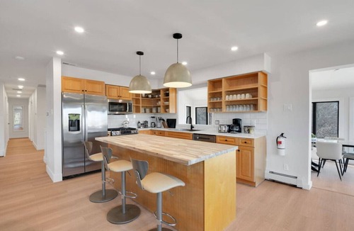 Town Bank House | Beach Therapy - Sleeps 17