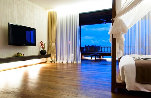 Bophut Hotel | Beachfront Room Near Fisherman’s Village – 550 Yards From Night Market