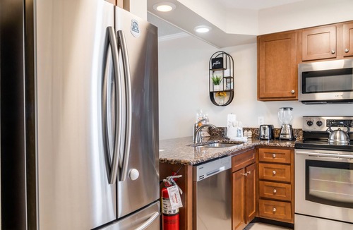 Holiday Isle Condo | Beachfront Views & Endless Fun – Islander 610