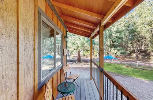 Woods Bay House | Bear Chalet