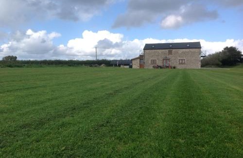 Vale of Glamorgan House | Beautiful Countryside Cottage Large Garden Dog Friendly Sleeps 7 Near Cardiff Cowbridge