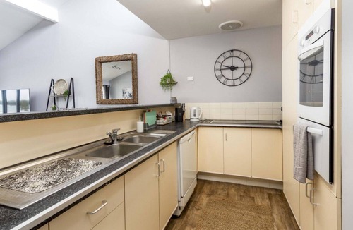 Sandstone Point House | Beautiful Townhouse with Water Views
