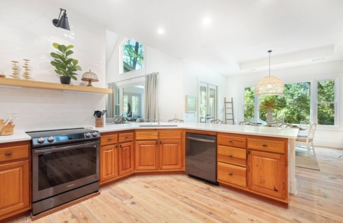 Heritage Woods House | BESTNEST by Beverly Serral: 74 Baynard Cove Road *Private Pool*