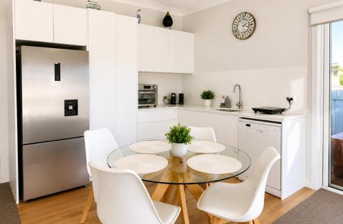 Blacksmiths House | Between the Blue Studio
