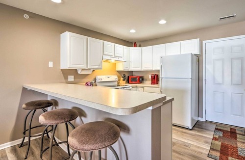 Camdenton Apartment | Boat, Fish & Swim On-site: Lake of The Ozarks Unit