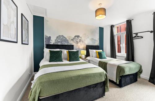 Southville Apartment | Boutique Bristol Abode - Games Room