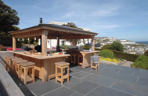 Mevagissey House | Breath-taking Estate with Pool, Tennis Court & Sea Views