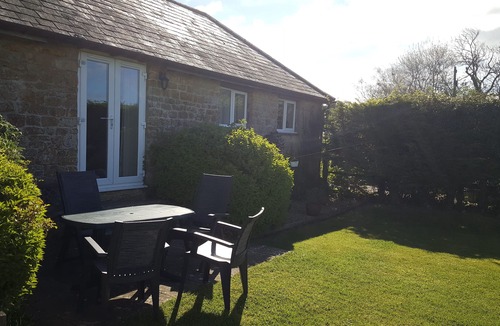West Milton Cottage | Buckingham Cottage : Idyllic Getaway Cottage in the rolling hills of Dorset