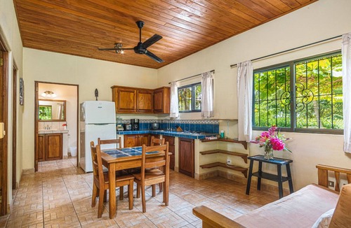 Junquillal Villa | Charming 2BDR beach house Casa Margarita