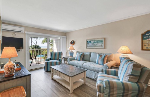 Hilton Head Island Condo | Charming Oceanfront Retreat, Steps from Coligny Plaza!