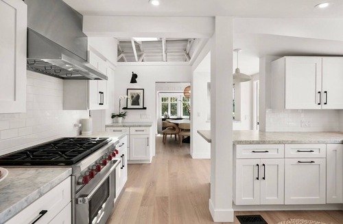 Diamond Crestview House | Chic Laguna Retreat: Walk to Stunning Coves, Boutiques and Restaurants!