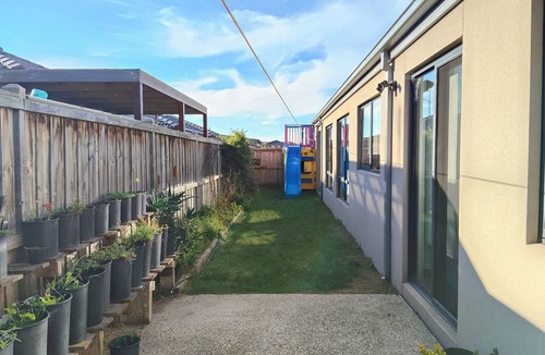 Charlemont House | Clean and Cosy Family Home in Charlemont | Near Surf Coast and Near Geelong