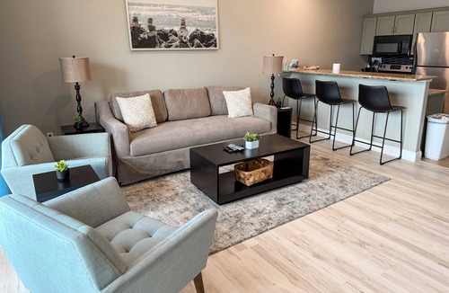 Lake Delton Condo | Coastal lakefront basecamp at Delton Grand with resort pools & beaches