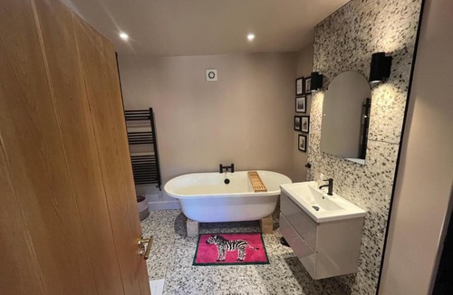 Devizes House | Copper Cottage