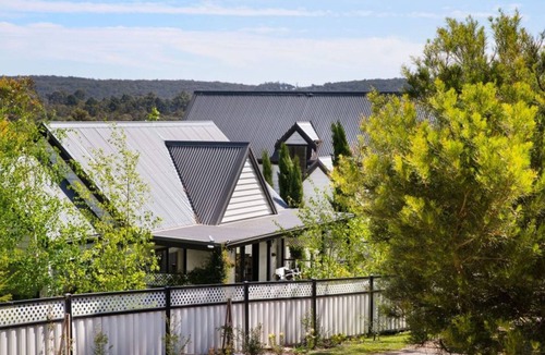 Daylesford Cottage | Cottage 4A- sweet retreat with spa in Daylesford