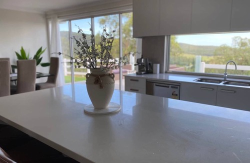 Paterson House | Country Retreat with Views, Salt Pool, Hot Tub & Tiny Home with Outdoor Tub