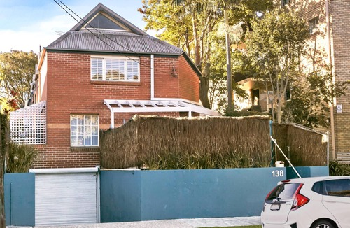 Crows Nest House | Crows Nest - ER138 - Ernest Street - Stylish townhouse, spacious layout, walk to shops and transport.