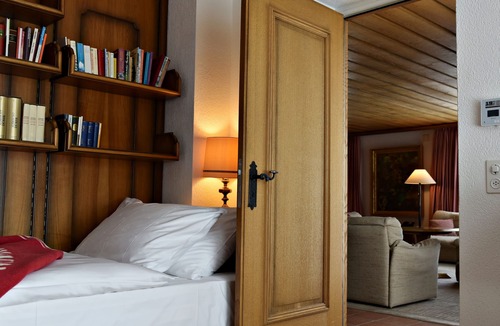 St. Moritz Hotel | Crystal Hotel