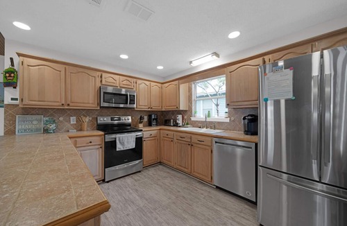 Crystal Beach House | DESTIN BEACH PARADISE! LARGE PRIVATE POOL, AMAZING BEACHES AND GOLF CART DEALS!