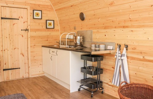 Hereford Cottage | Dingle Den