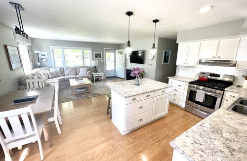 Charlevoix House | DOWNTOWN Charlevoix Home! Aug 13, 23, 29, 30 OPEN!-FANTASTIC location & ratings!