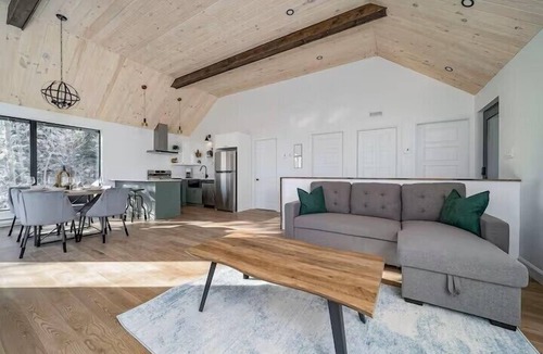 Petite-Riviere-Saint-Francois Ski Chalet | Elys 9: Le Massif, Hot Tub, Terrace & Forest Views