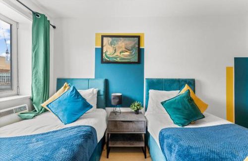 Redcliffe Apartment | Enchanting Bristol Abode -Sleeps 6