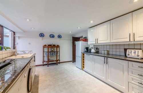 Childswickham Cottage | Family friendly period holiday cottage in the Cotswolds - Summer Hayes