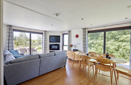 Frome Cabin | Farleigh Lodge - A peaceful, rural retreat on the outskirts of Frome, near Longleat Safari Park and