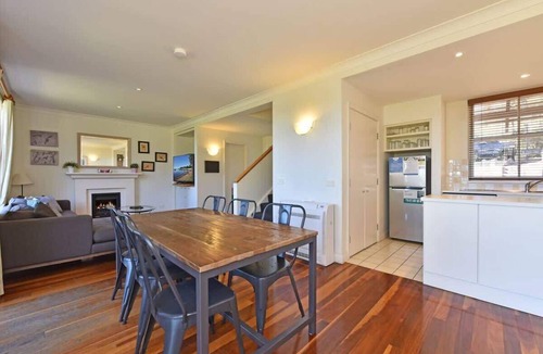 Pokolbin Villa | Ferre Villa located within Cypress Lakes Resort