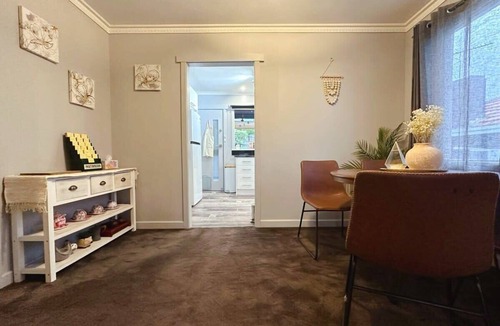 Moonah House | Fonton Blue Fun House - close to City & Airport
