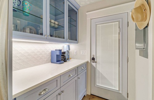 Heritage Woods House | FULLY RENOVATED, Gorgeous 3 Bedroom Sea Pines Home - Private Pool - Golf View