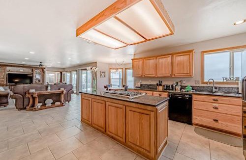 Harbor House | Gorgeous oceanfront estate with amazing views & hot tub - steps to quiet beach